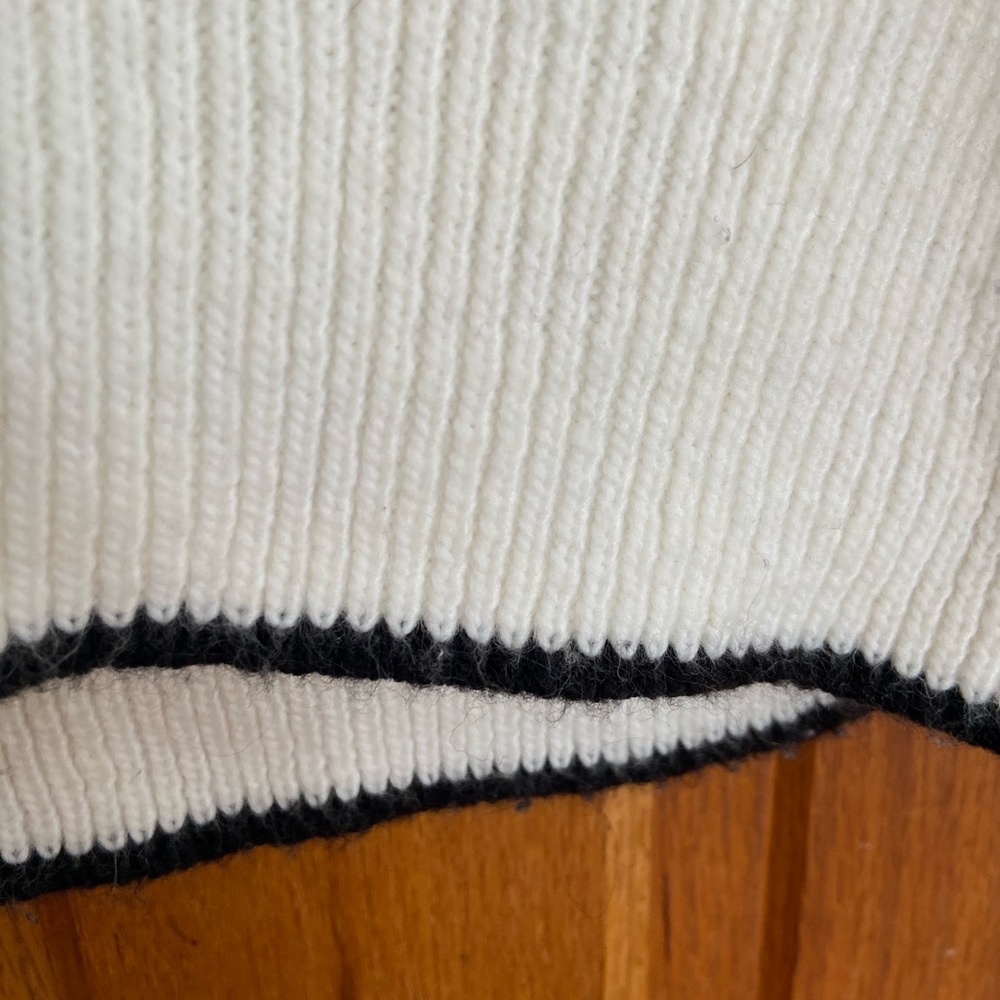 2 Sweaters - Picture 3 of 3